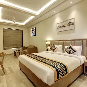 airport-asian-blue-luxury.hotelsdelhi.org/