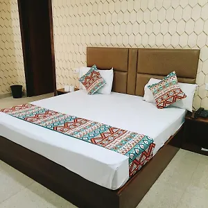 ambience-palace-near-igi-airport-delhi.hotelsdelhi.org/